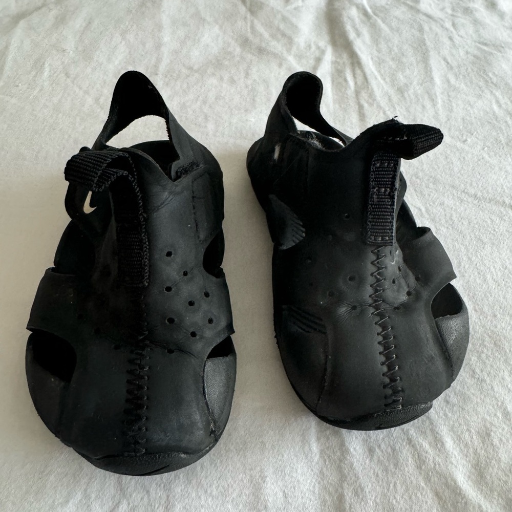 Toddler Nike Water Shoes in Black, Size: 5C